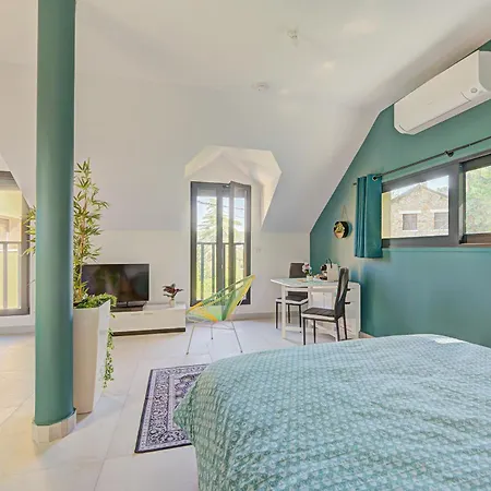 Face Au - Climatisation - Parking - Rer Διαμέρισμα *