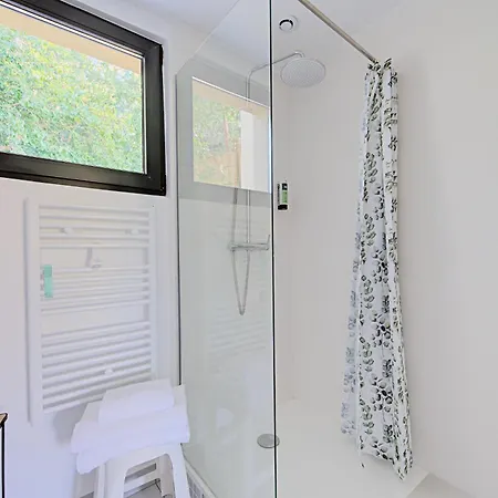Face Au - Climatisation - Parking - Rer Διαμέρισμα *